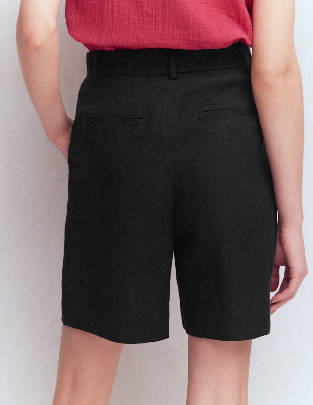Chelsea Belted Linen Shorts-Black