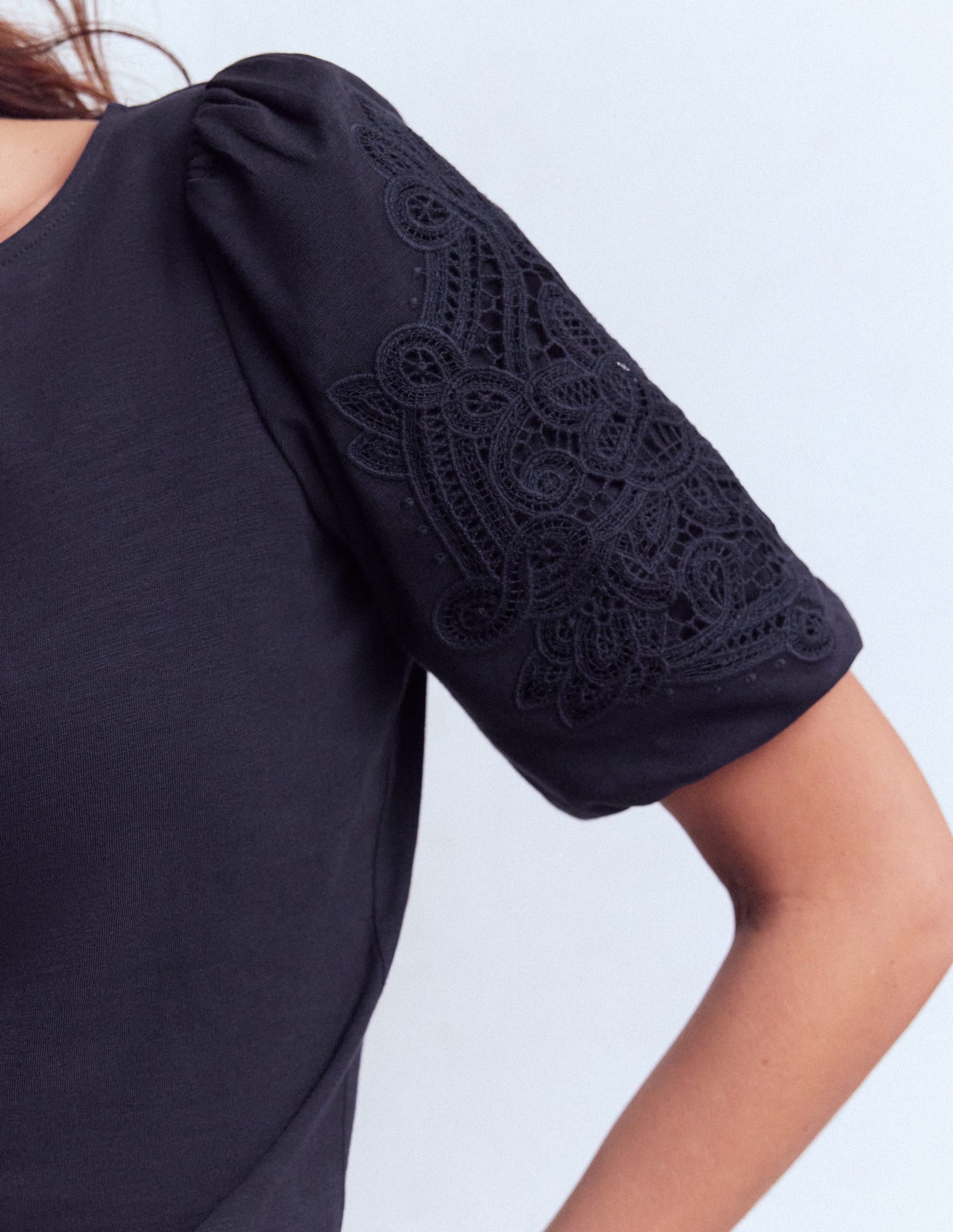 Tape Lace T-shirt-Navy