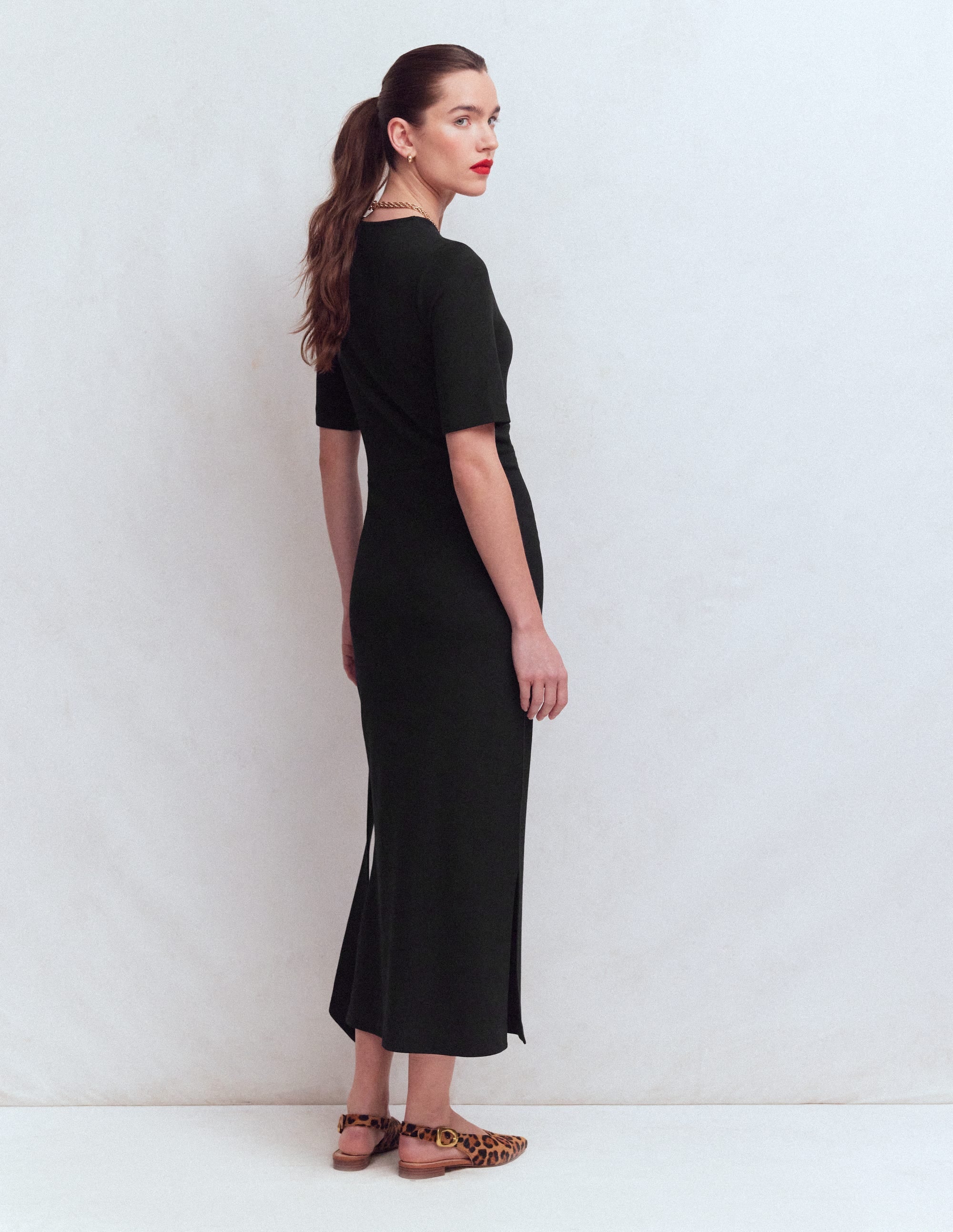 Zinnia Tie Jersey Midi Dress-Black