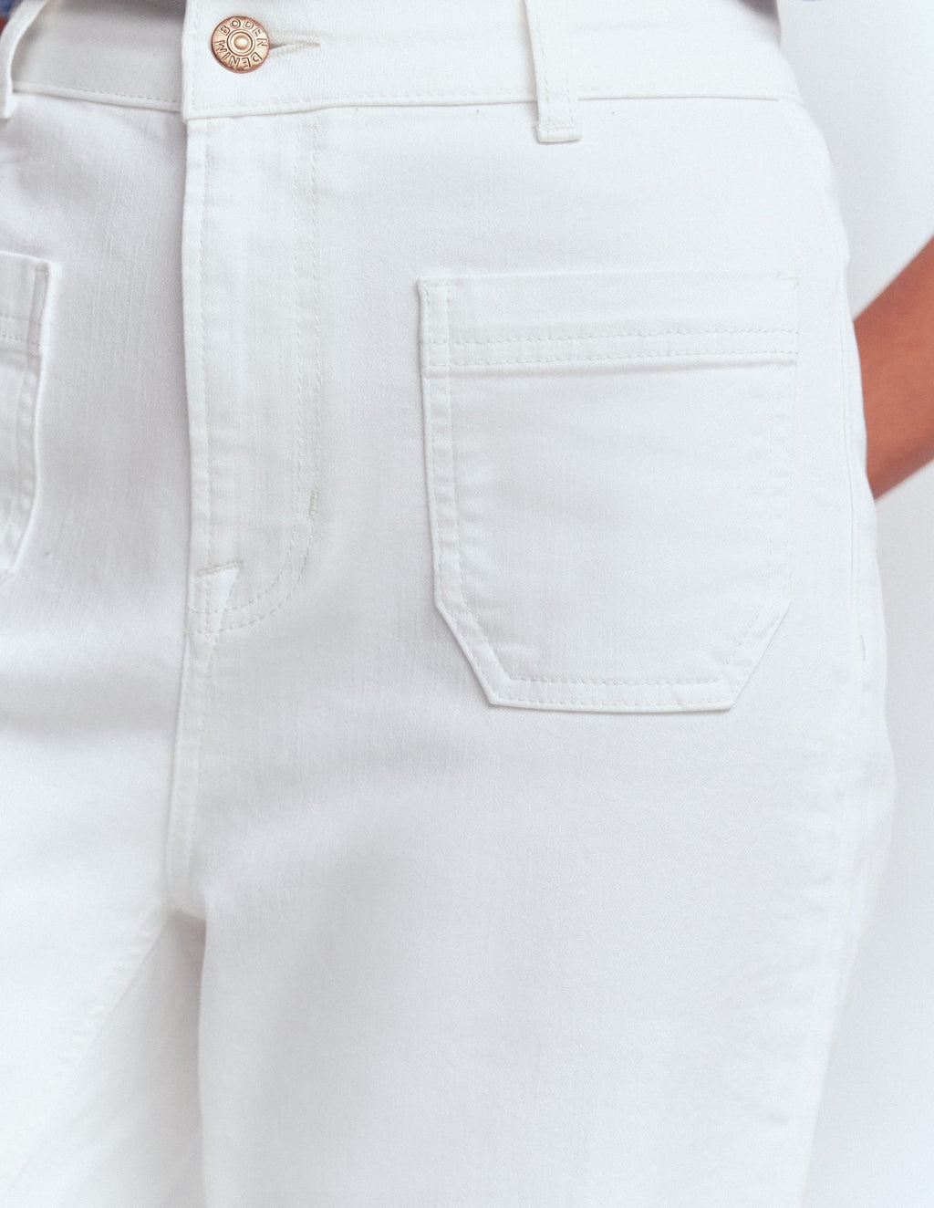 Straight Leg Pocket Jeans-White
