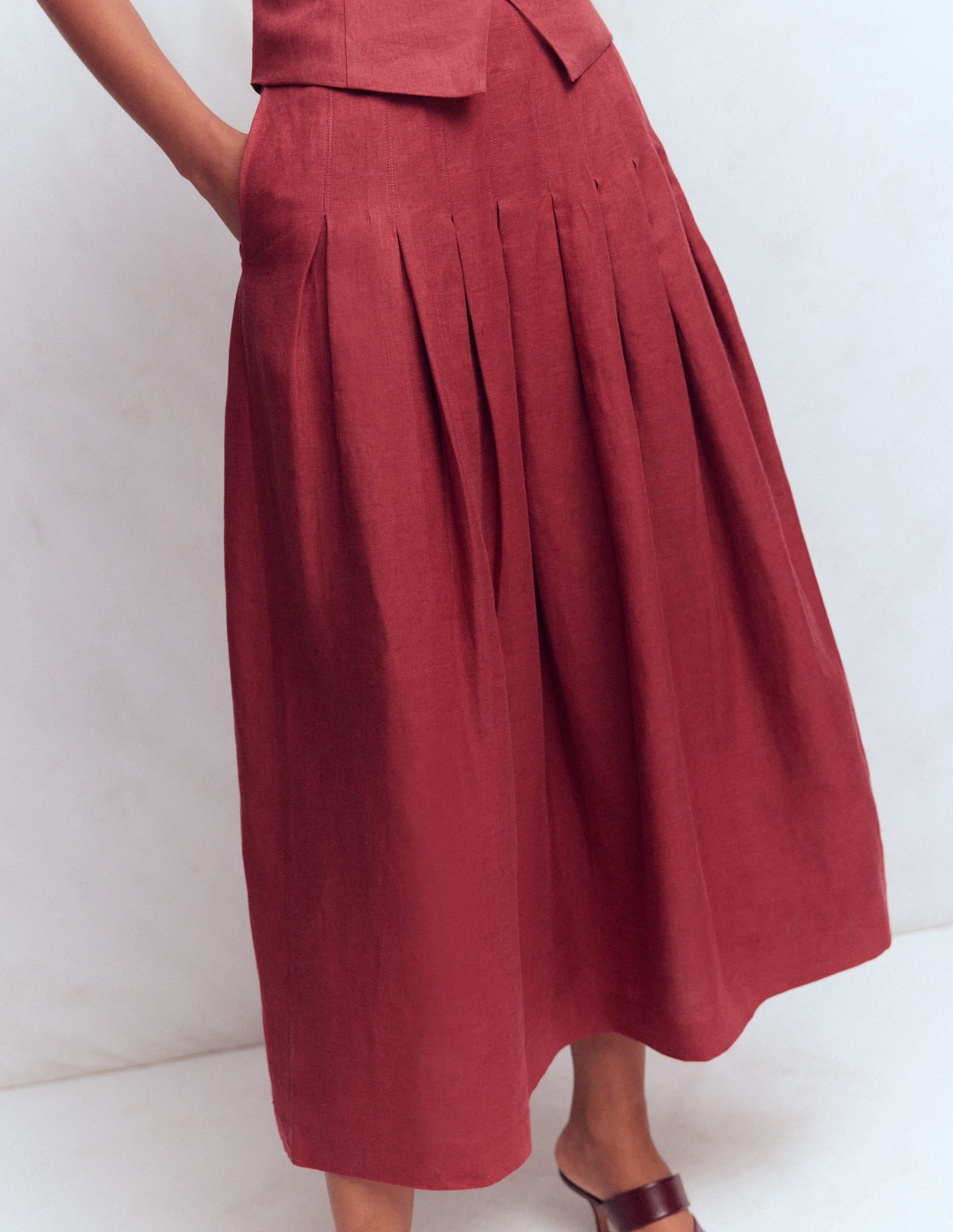 Valentina Linen Skirt-Rich Chestnut