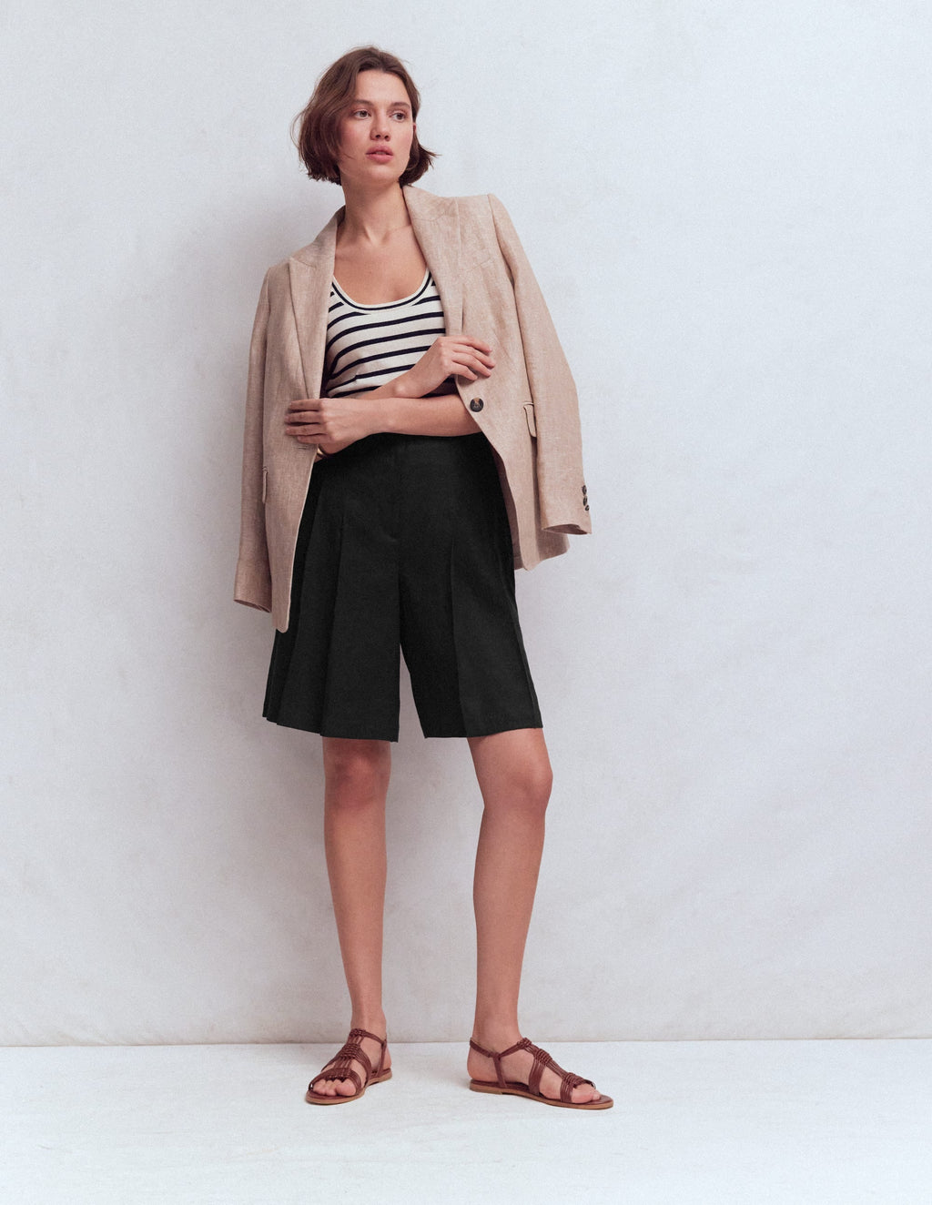 Highbury Pleated Linen Shorts-Black