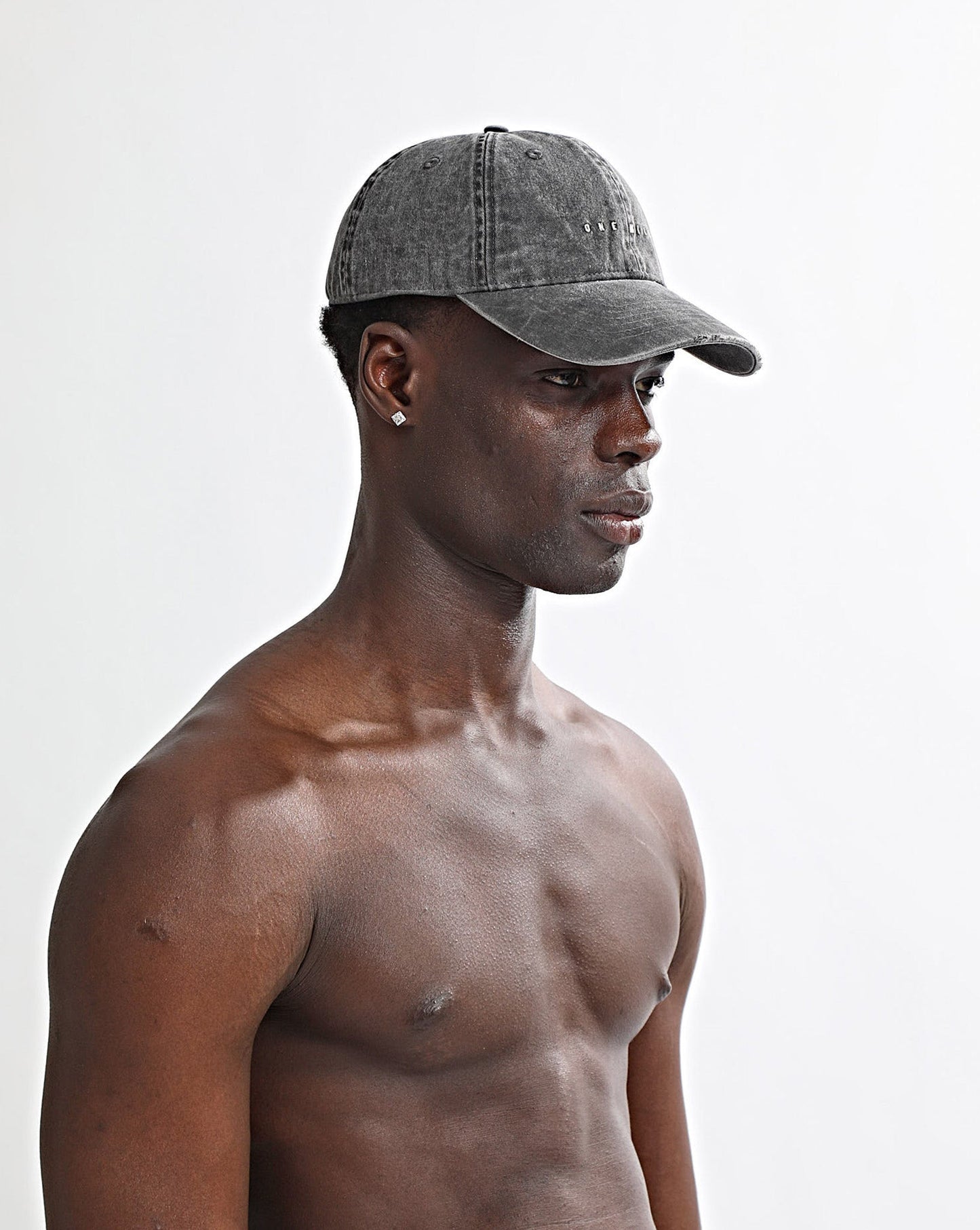 Bobbi Cap Black