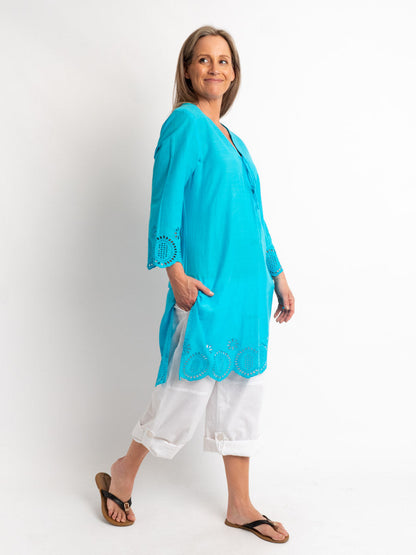 Broderie Anglais Top in Aqua