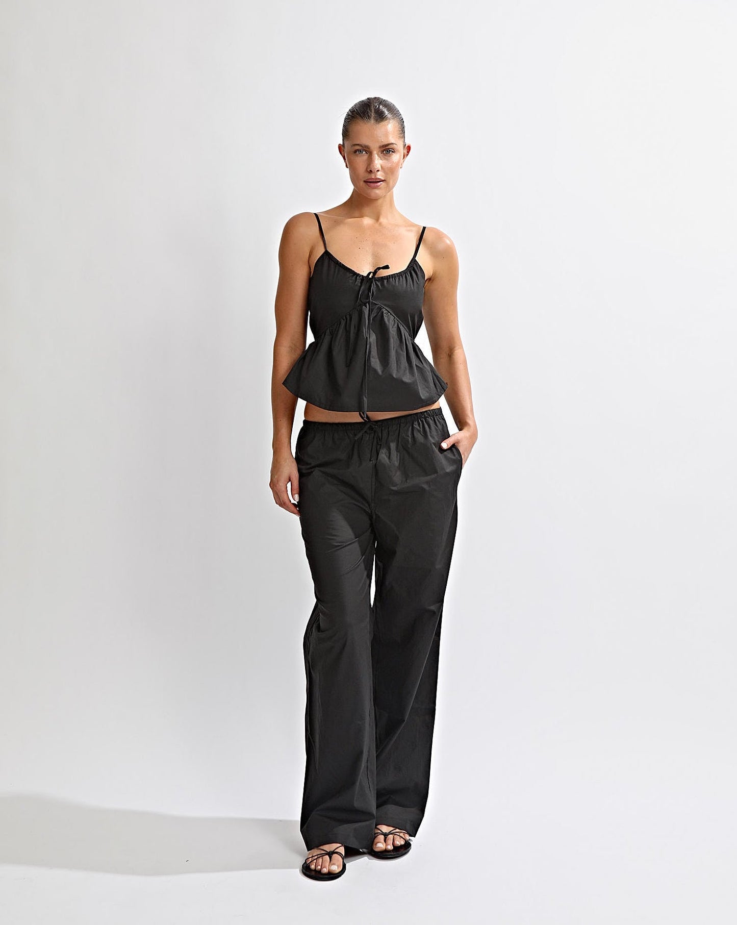 Gabby Pants Black Cropped
