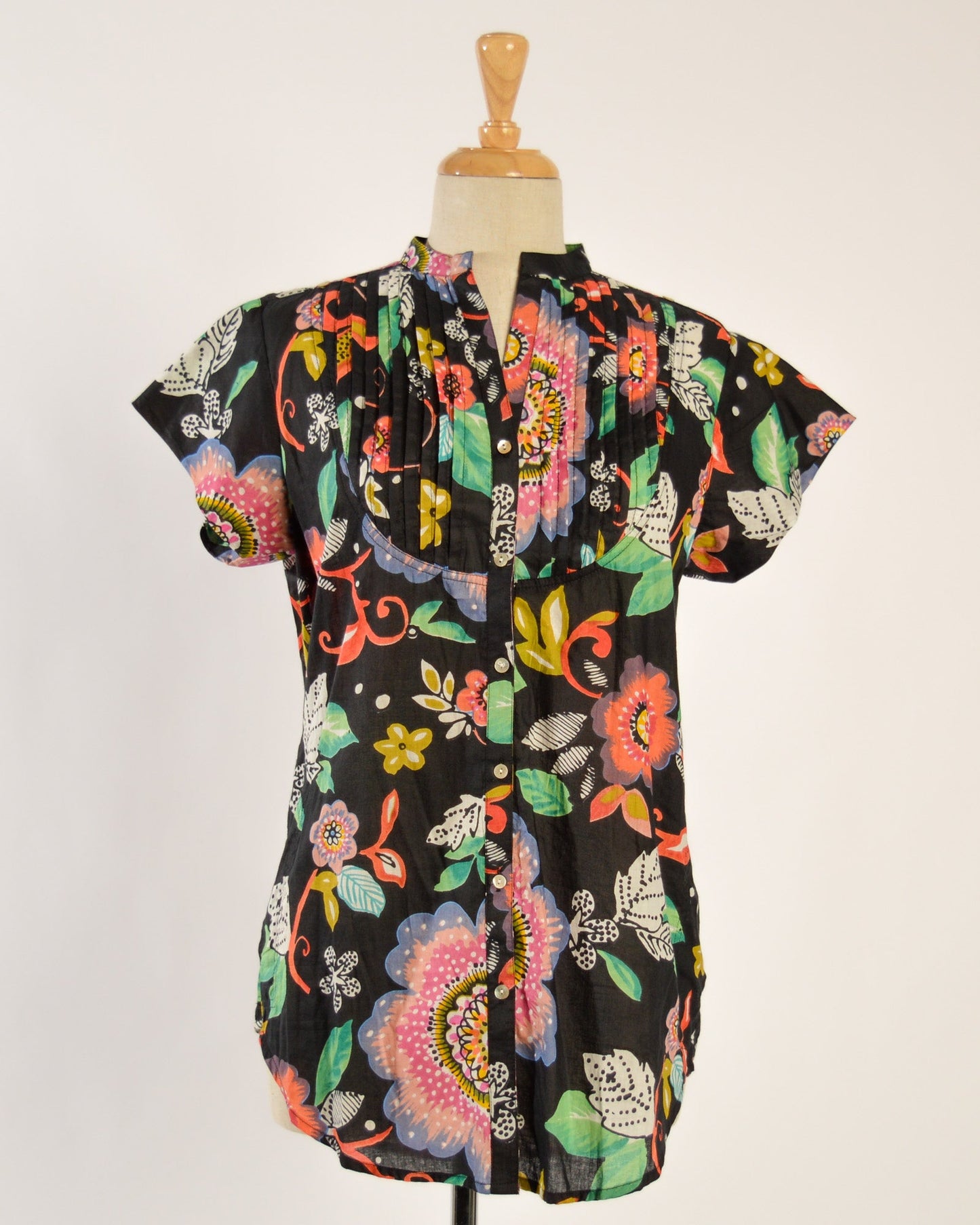 Magnetic Cap Sleeve Shirt in Black Pink Garden